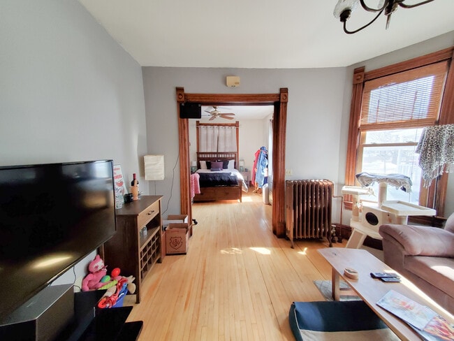 Photo - 373 Daly St Unit 1