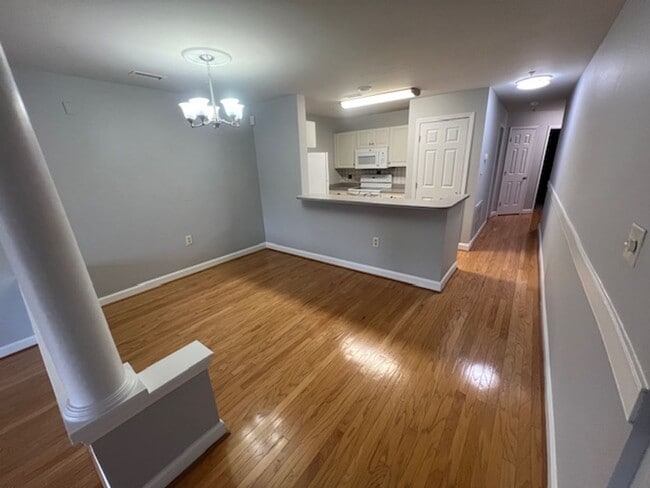 Photo - Waterfront - 2 Bed/2 Bath Condo - Pier 33 - Alley Kitchen - Fireplace - Washer/Dryer Included - C...