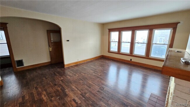 Photo - 307 Sterling Ave