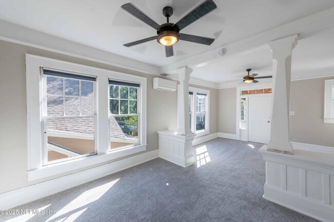 Photo - 117 E 4th St