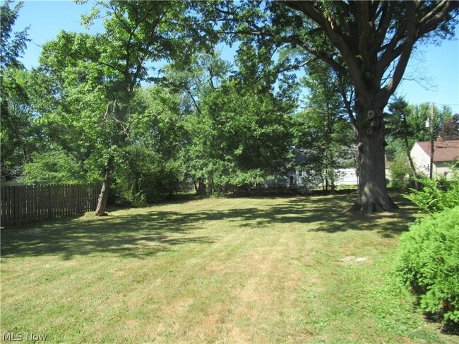 Photo - 5095 Edenhurst Rd