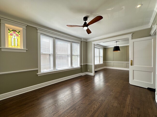 Photo - 1915 W Berenice Ave Unit J05P