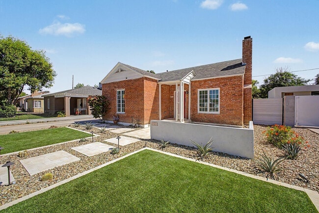 Photo - 311 West Campbell Ave