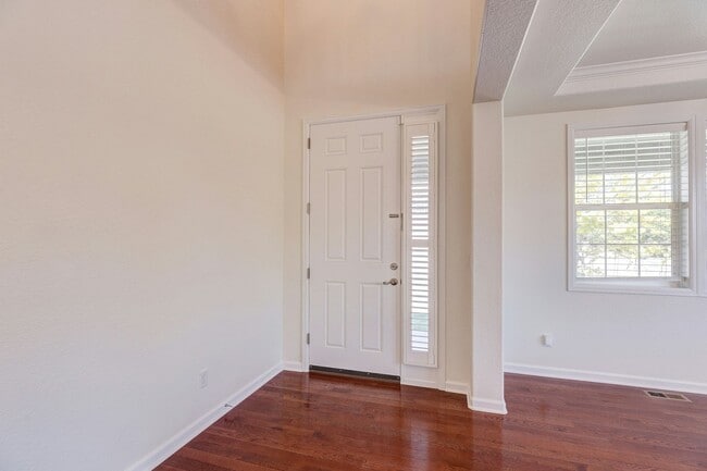 Photo - 10732 Hillsboro Cir