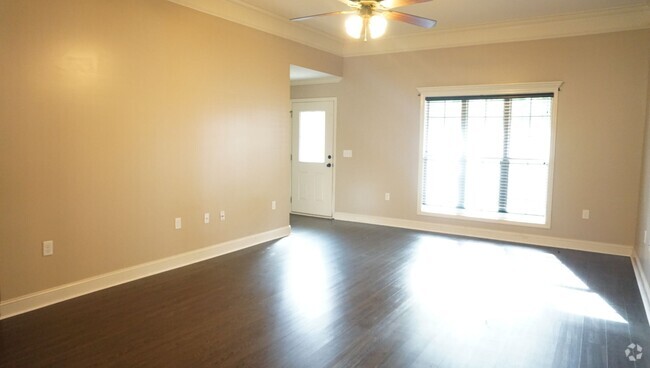 Building Photo - Beautiful 3/2 located in Crestwood Rental