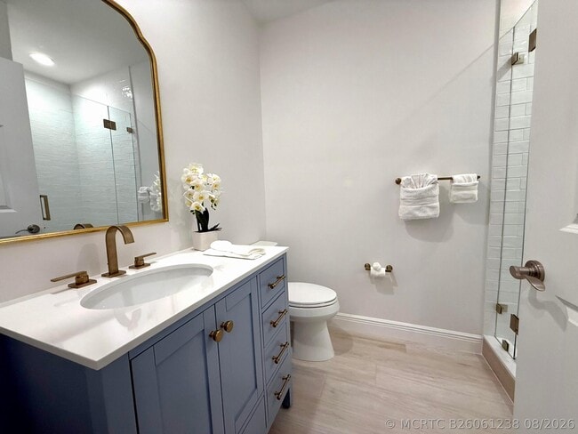 809 Estancia Wy