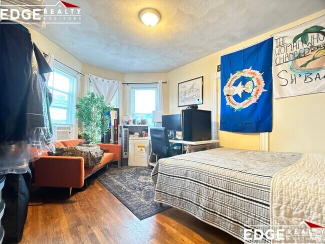 Building Photo - 125 Murdock St Unit 3 Rental