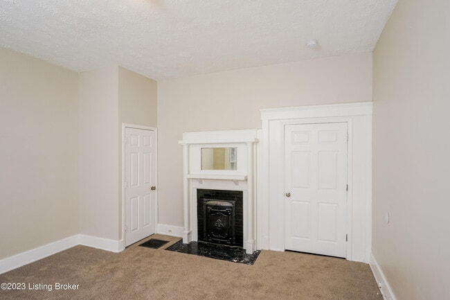 Photo - 1827 Osage Ave