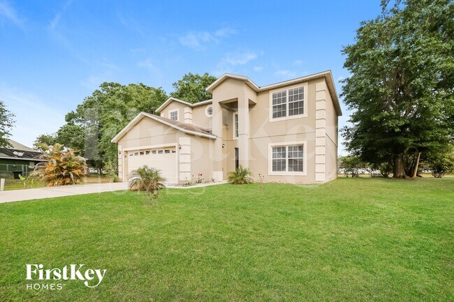 Photo - 912 Cumbran Ln