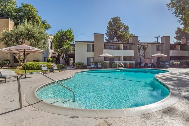 Chatsworth Pointe Apartment Homes