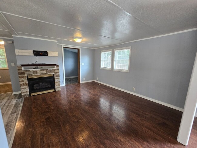 Photo - Beautifully Renovated Interior and Convenient Location