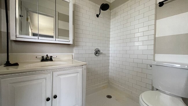 Building Photo - Great Home in Greeley