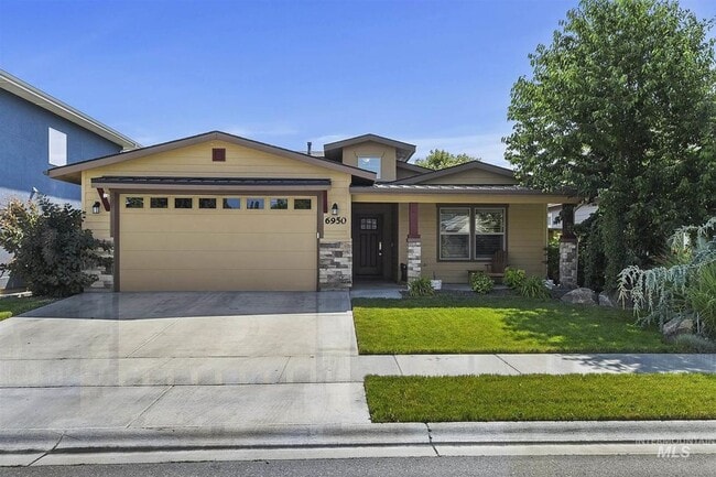 Pet Friendly Home Near The Foothills! - Pet Friendly Home Near The Foothills!