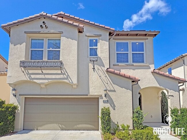 Building Photo - Stunning 3BD/2.5BA Home in Carlsbad with Private Yard, Soaking Tub & 2-Car Garage
