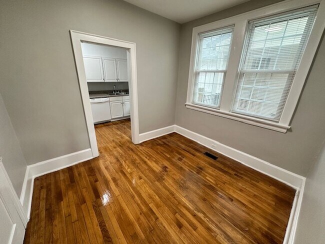 Photo - GREAT LOCATION to DOWNTOWN AND the USC CAMPUS Unidad 116