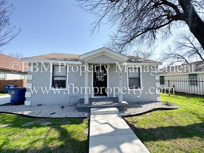 Photo - 203 Ave B Casa