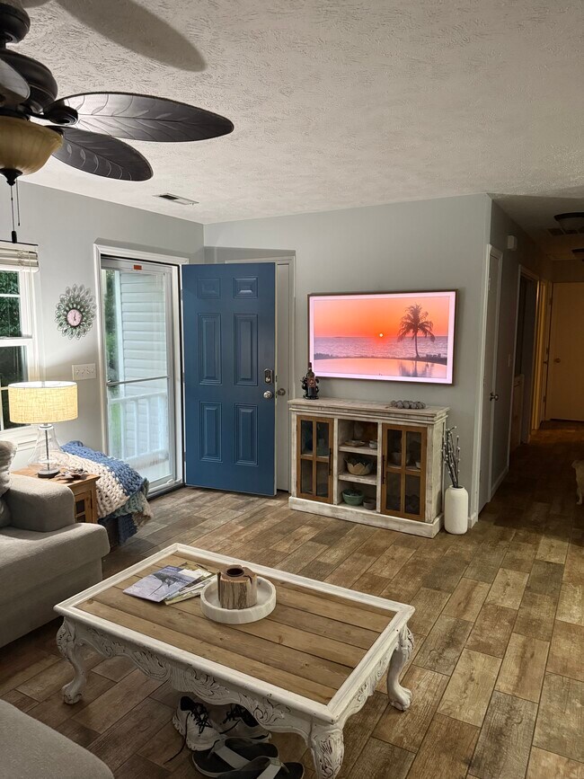 Living Room - 7217 Quail Woods Rd