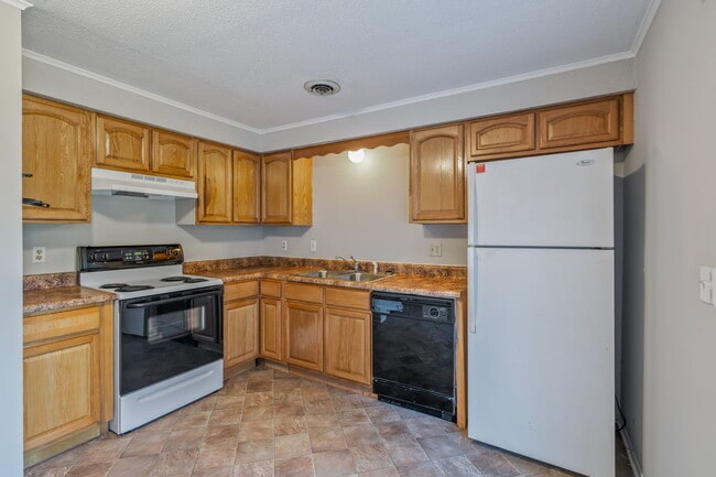 Photo - 302 Wakefield Rd