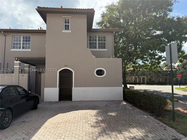Photo - 634 SW 147th Ave