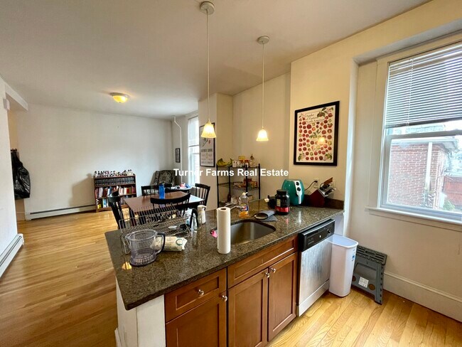 Photo - 38 Newton St Unit 1