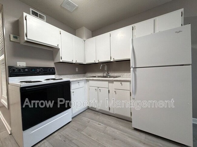 Photo - 1111 E Street Unit 12