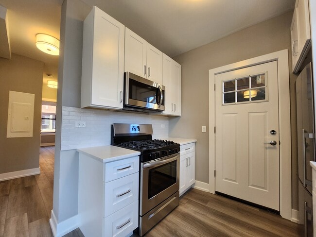 Photo - 3941 N Janssen Ave Unit 2