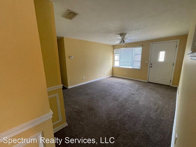 Photo - 4 br, 1.5 bath House - 165 Parkwood Dr. W.