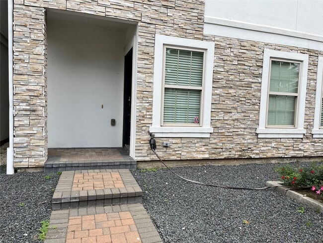 Building Photo - 4406 Crawford St