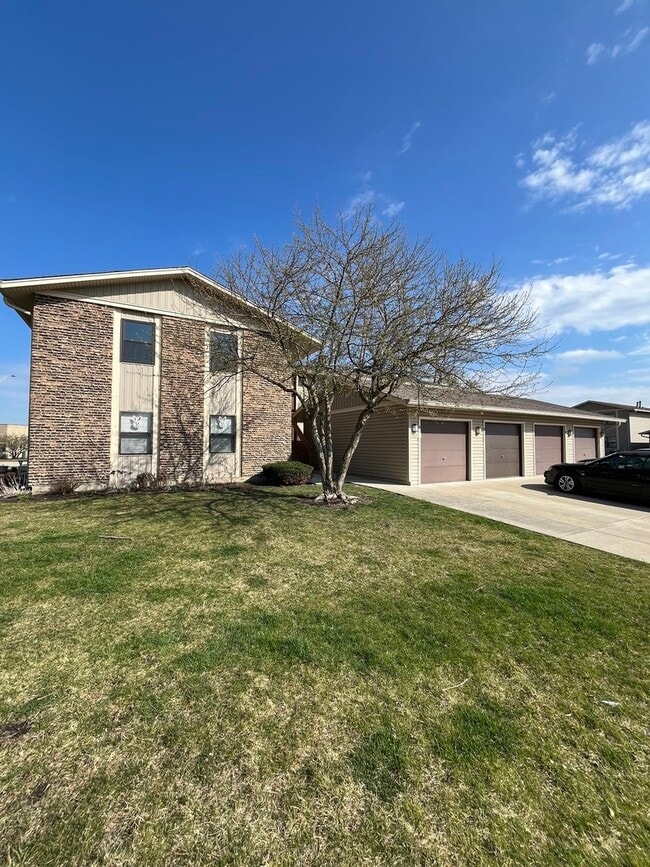 Photo - 5820 Wilshire Ct Condo Unit B