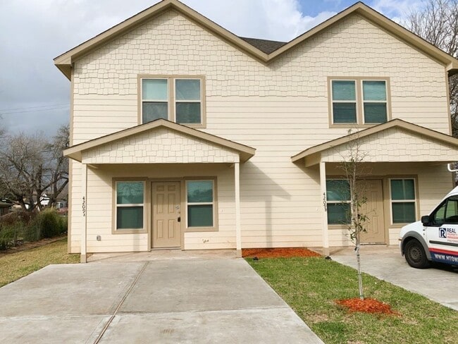 Building Photo - 4209 Mallow St