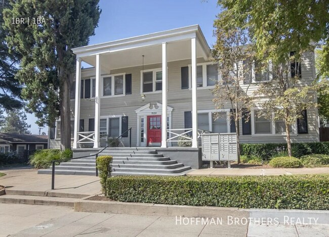 Photo - 1559 N Hill Ave Unidad 24A