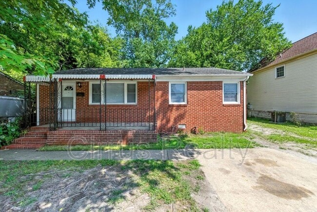 Building Photo - 2113 Victoria Blvd Rental