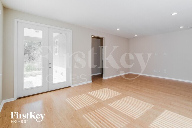 Photo - 9787 Bridgeway Ave