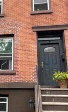Building Photo - 281 Monmouth St Unit 3