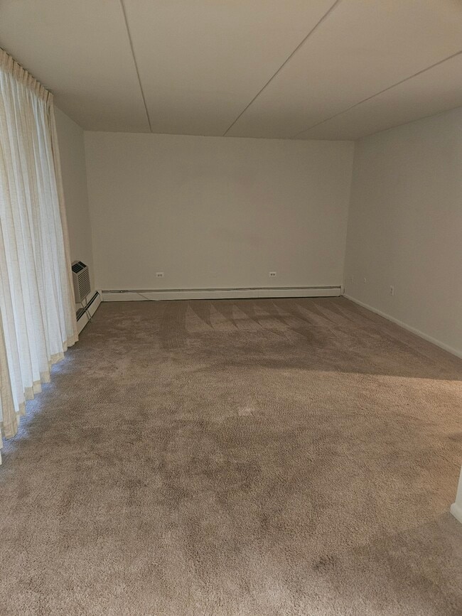 G12 Living Room - Lake Club Apartments