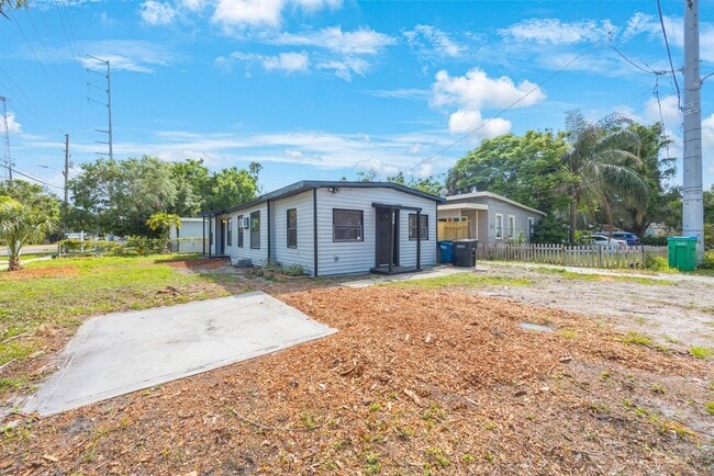 Photo - Cute 2bdrm/1bath House for rent ** Ready now ** Section 8 OK