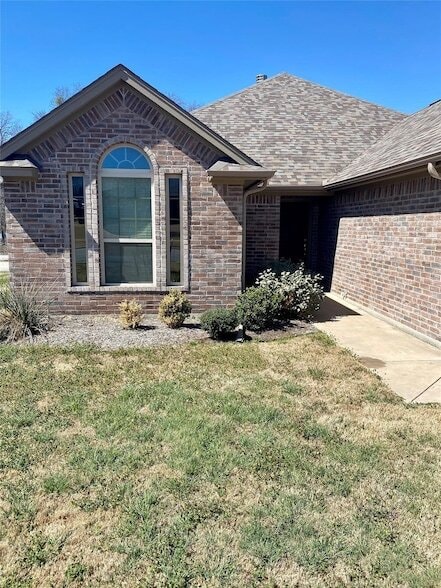 Photo - 740 Westgate Dr