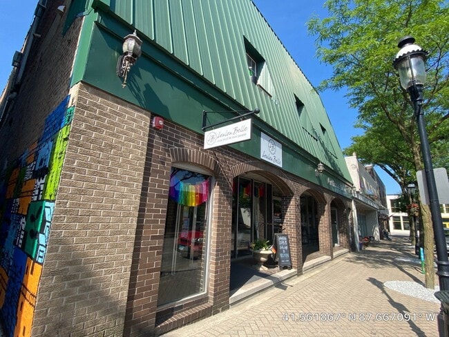Building Photo - 2051 Ridge Rd Unit 2B