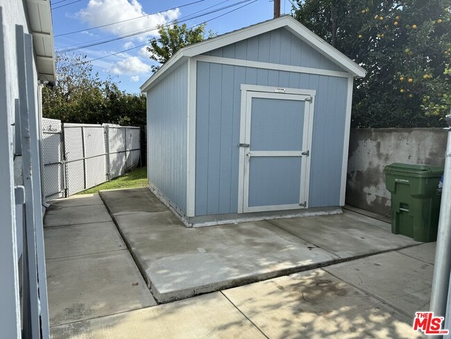 Photo - 20224 Kinzie St