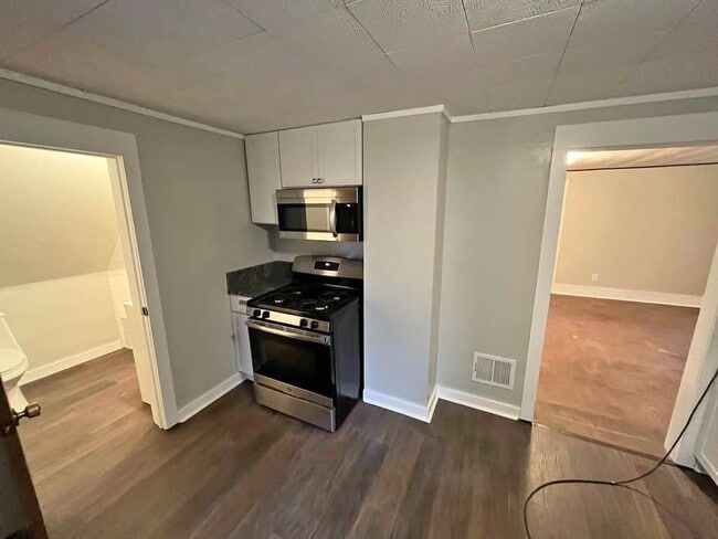 Building Photo - 1826 5th St Rental