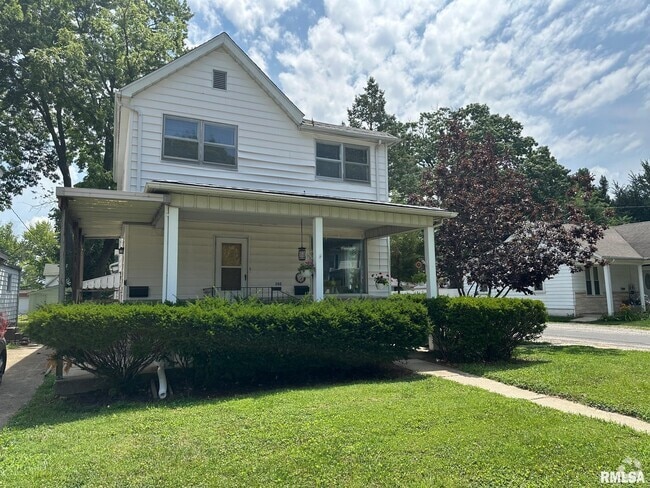 Building Photo - 202 N State St Rental
