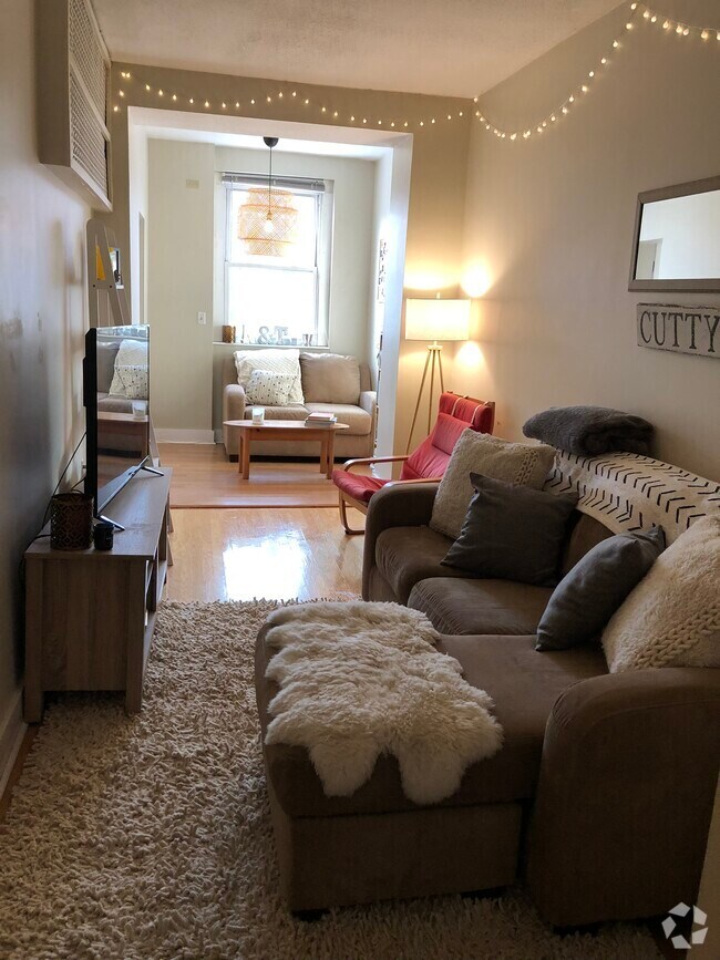 Building Photo - 246 S Huntington Ave Unit 2 Rental