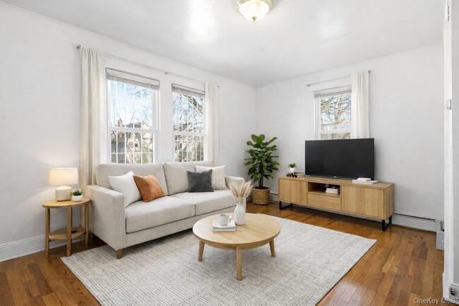 Photo - 71-19 Nansen St Unit 2nd Floor