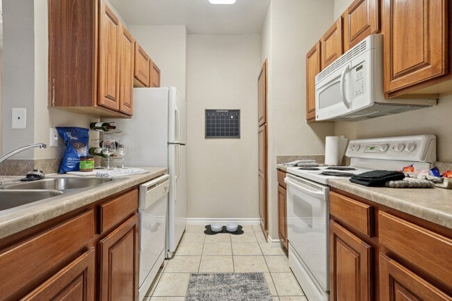 Photo - Encore at Buckingham