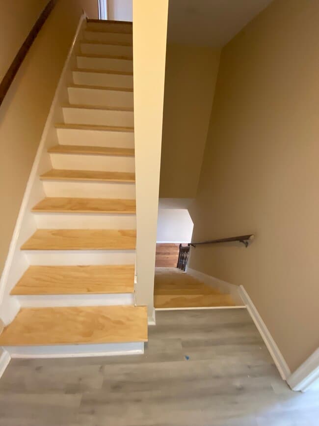 Stairs from 2nd floor - 524 Pine Tops Ct Unit 524