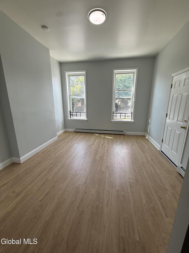 Photo - 13 Delaware St