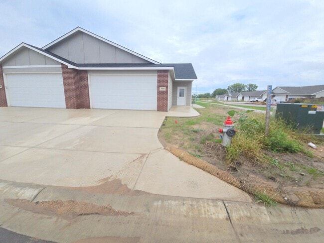 Building Photo - 3803/05 Bluelake Unit 3803 Bluelake Rental