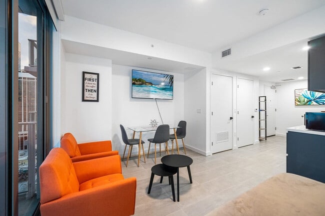 Photo - 227 NE 2nd St Unidad FL22-ID1261237P