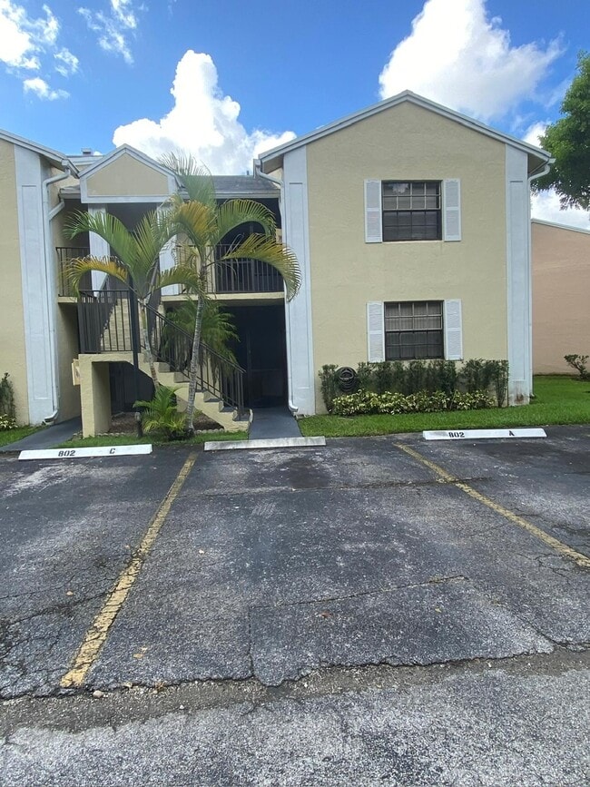 Building Photo - 802 Constitution Dr Rental
