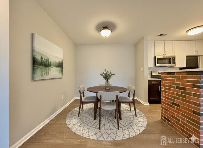 Photo - 263 Crosspointe Dr